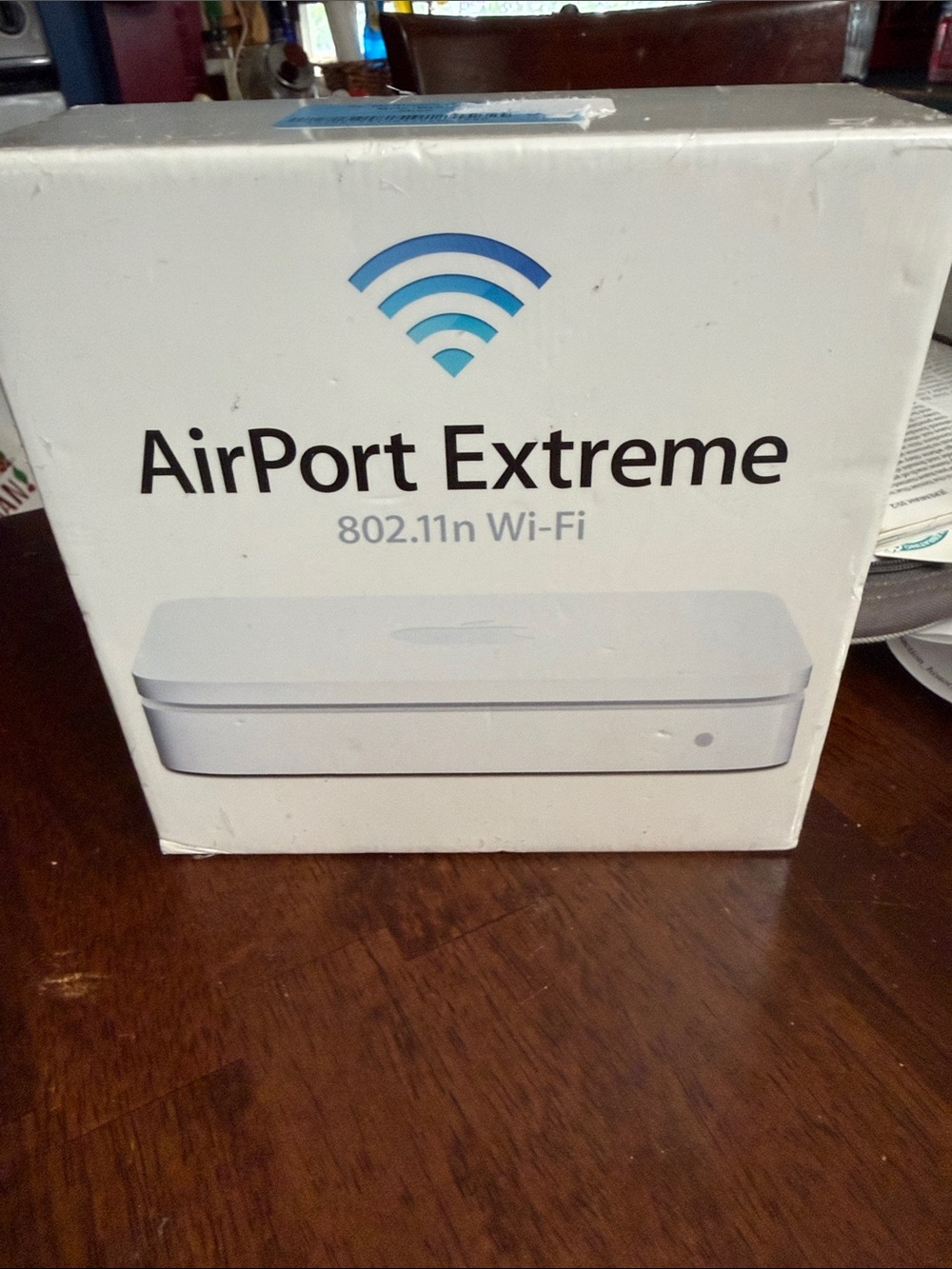 Apple AirPort Extreme Wireless Router in White
